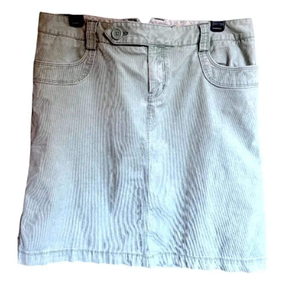 Women's GAP Green Vintage Corduroy Skirt Size 8 Cotton Y2K Holiday Trend Classic
